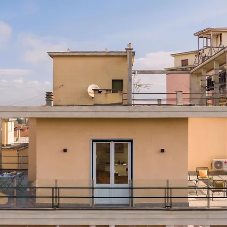 Testa Tra Le Nuvole - Attico Con Terrazza Panoramica In Centro 公寓 *
